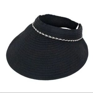 Peter Grimm Cleobella black visor.